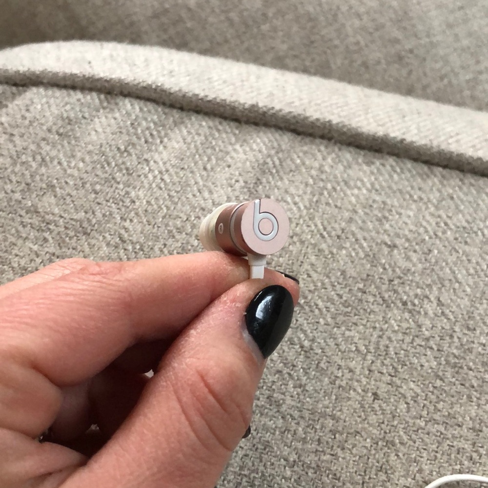 Beats by Dre  AirPods